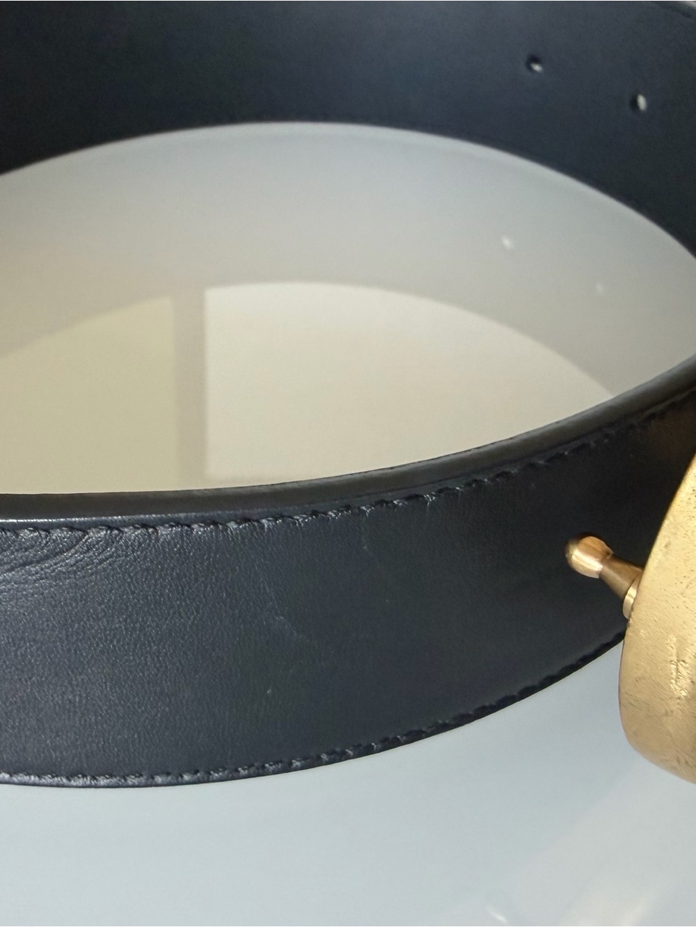 Gucci Black Leather Belt with Gold Double G Buckle - Picture 6 of 6